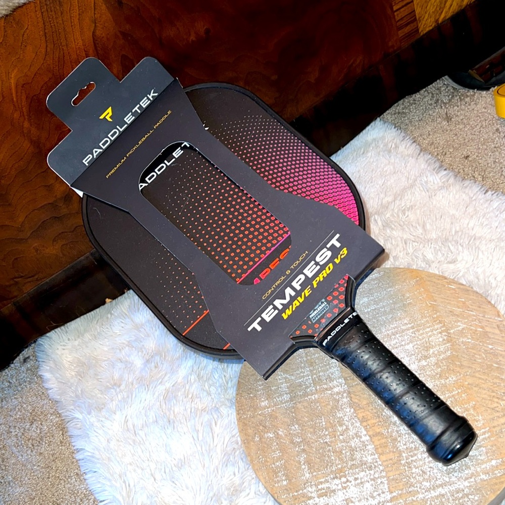 PADDLETEK TEMPEST WAVE PRO V3 PICKLEBALL PADDLE
